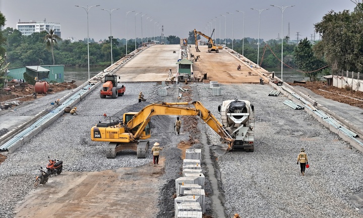 Tấp nập thi công dự án 1.500 tỷ đồng qua 'siêu phường' ở Đồng Nai