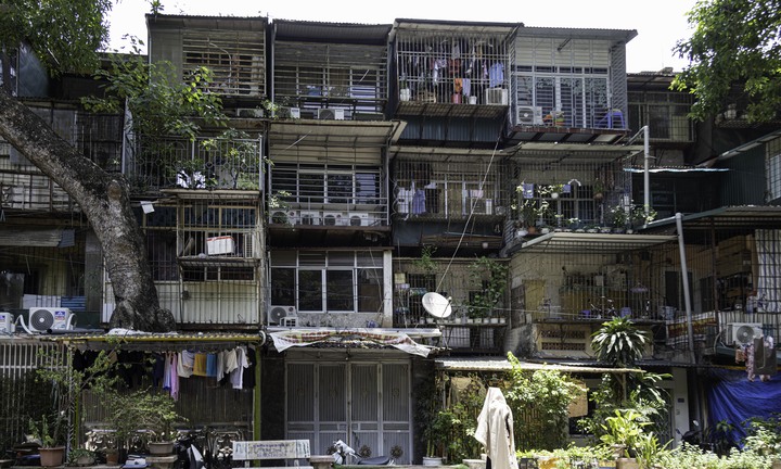 Nhà tập thể cũ ở Hà Nội được rao bán giá hơn 350 triệu đồng/m²