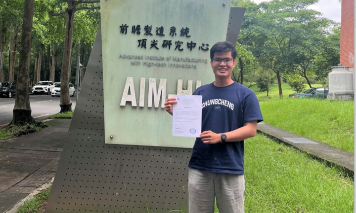 Sinh viên trẻ nhất Việt Nam giành học bổng nghiên cứu toàn phần Singapore 2026