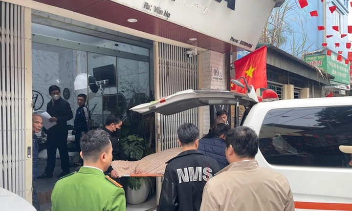 Cô gái trẻ tử vong bất thường tại tiệm phun xăm