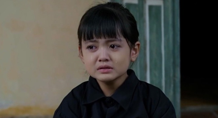 Diễn viên nhí 8 tuổi gây sốt phim giờ vàng VTV vì 'lấy nước mắt khán giả'