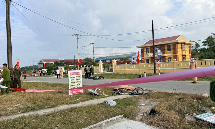 Xe tải tông nhiều phương tiện ở TP Huế, 4 người thương vong