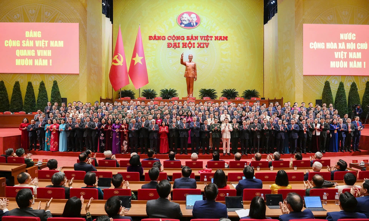 Bộ Chính trị, Ban Bí thư, Ban Chấp hành Trung ương khóa XIV ra mắt Đại hội