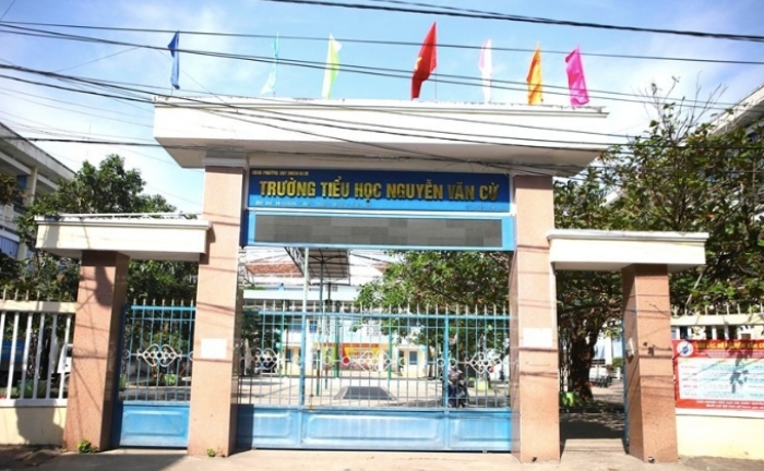 Đề nghị kiểm điểm giáo viên chỉnh sửa bài kiểm tra của học sinh