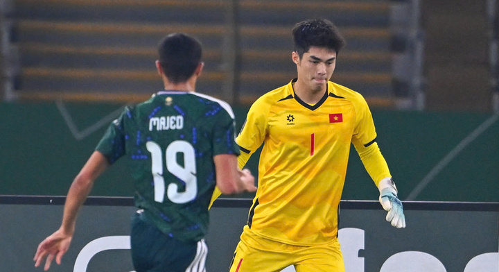 Toả sáng ở giải châu Á, trụ cột U23 Việt Nam vẫn khó xuất ngoại