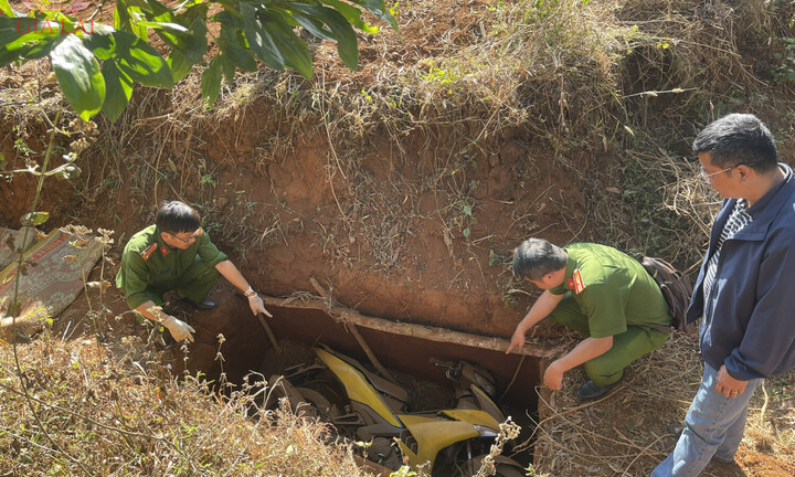 Thủ đoạn giấu xe trên đường lẩn trốn của 2 kẻ cướp ngân hàng ở Gia Lai