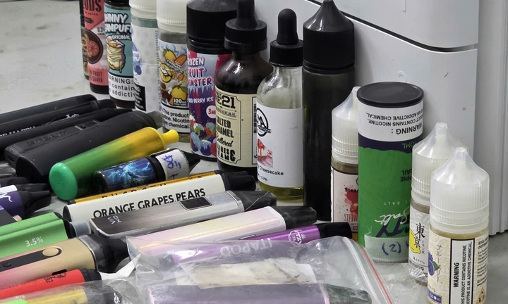 Chứa chấp người hút thuốc lá điện tử sẽ bị phạt đến 10 triệu đồng