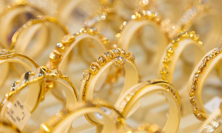 Vàng thế giới vượt 5.500 USD/ounce, trong nước vượt 191 triệu đồng/lượng