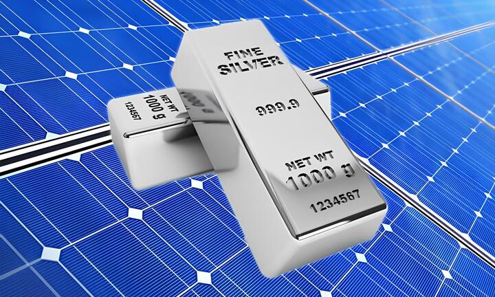 Ngành năng lượng mặt trời toàn cầu bước vào cuộc đua cắt giảm bạc