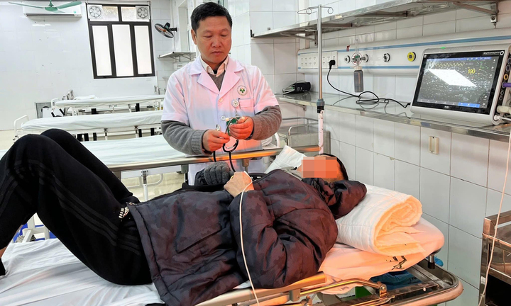 6 giờ sáng vẫn đi thể dục, sau 1 tiếng đau đầu đột ngột phát hiện tụ máu não