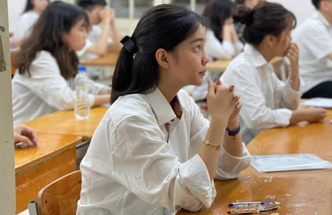 Tiếng Anh - môn thi thứ ba vào lớp 10: Phụ huynh yên tâm, nhà trường chủ động