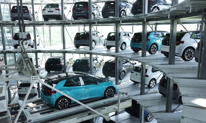 Các nước đẩy mạnh trợ cấp xe điện trong lộ trình chuyển đổi xanh