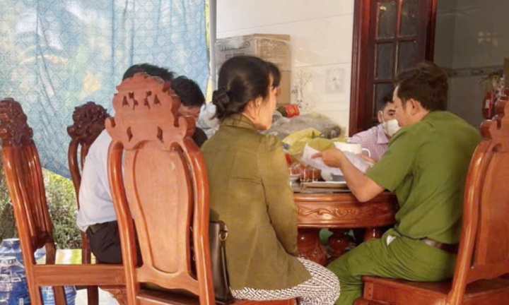 Công an điều tra vụ 2 người chết, 3 người cấp cứu sau khi uống rượu ngâm