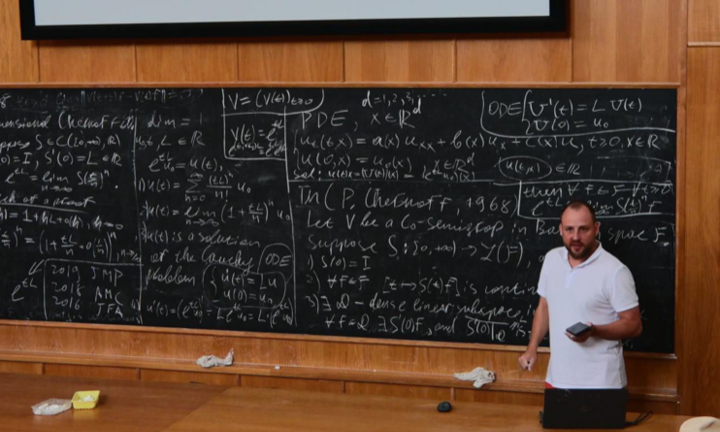 Nhà toán học Nga tìm ra lời giải cho bài toán 'bất khả thi' suốt gần 2 thế kỷ