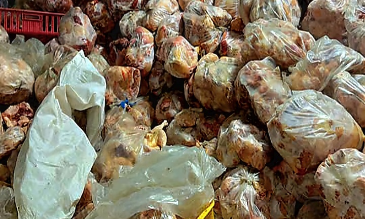 Phát hiện 10 tấn thịt gà không nguồn gốc, xuất xứ trong kho lạnh ở Nha Trang
