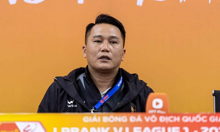 CLB Thanh Hoá khổ sở: Sắp không đủ người mà đá, HLV tha thiết mong được hỗ trợ