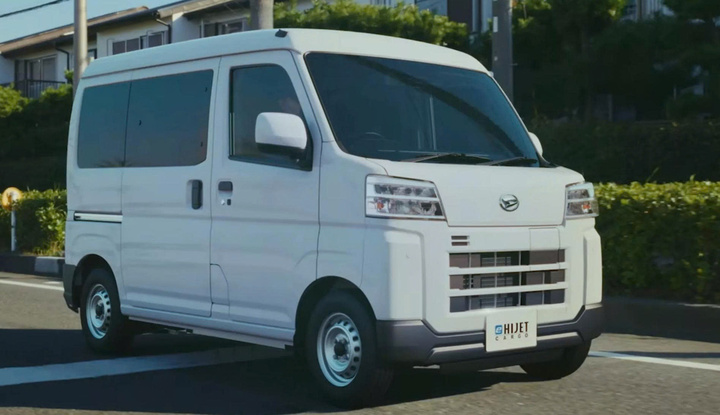 Chạy 200 km mỗi lần sạc, xe tải van thuần điện của Toyota ra mắt tại Nhật Bản