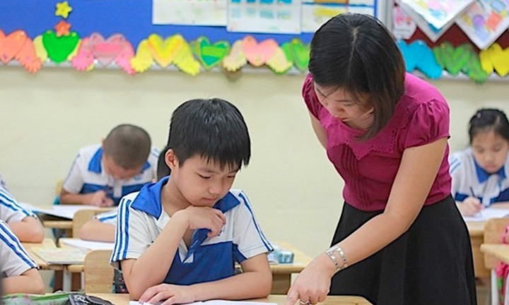 Cấm giáo viên ép phụ huynh đóng góp tự nguyện