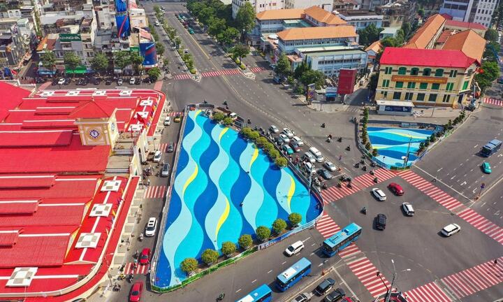 Sẵn sàng điều chỉnh lại màu sơn chợ Bến Thành, Hồ Con Rùa theo góp ý