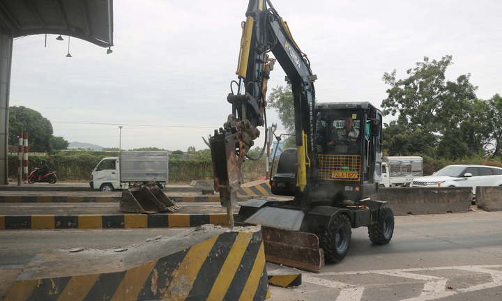 TP.HCM tháo dỡ xong trạm thu phí T3 trên quốc lộ 51 trước ngày 12/2
