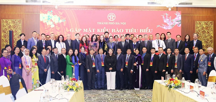 Hà Nội gặp mặt 100 kiều bào tiêu biểu dự Chương trình Xuân Quê hương 2026