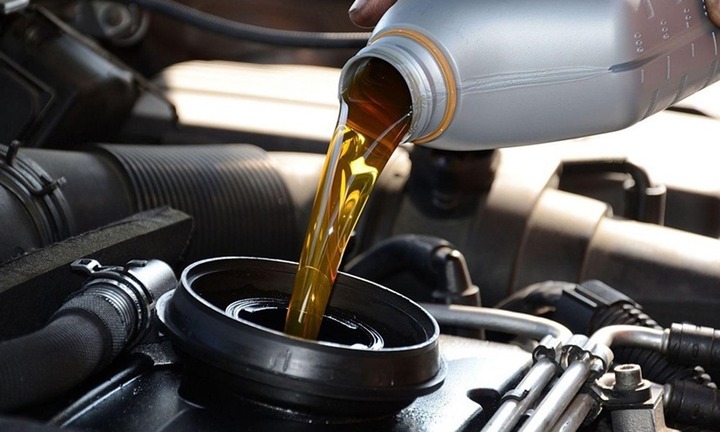 Những sai lầm dễ mắc phải khi thay dầu động cơ ô tô