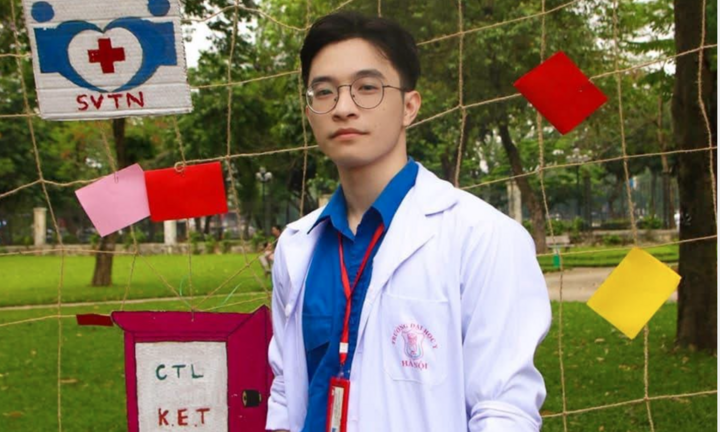 Thủ khoa đầu ra Đại học Y Hà Nội: Rẽ hướng phút chót, về đích ngoạn mục