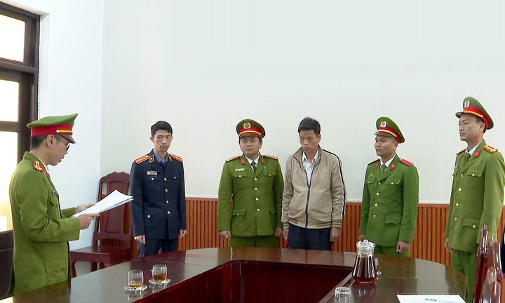 Tham mưu cấp sổ đỏ sai quy định, cán bộ địa chính phường ở Huế bị bắt