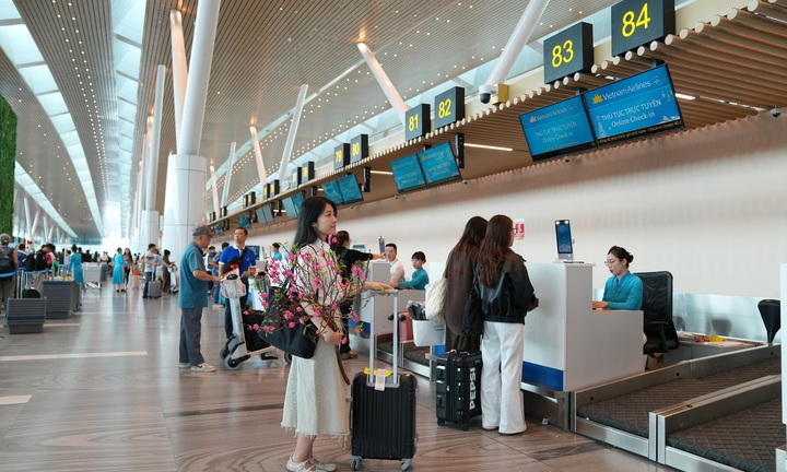 Đi máy bay dịp Tết Bính Ngọ 2026, hành khách cần lưu ý gì? 