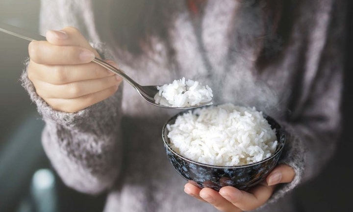 Điều gì xảy ra với cơ thể nếu ăn sáng bằng cơm?