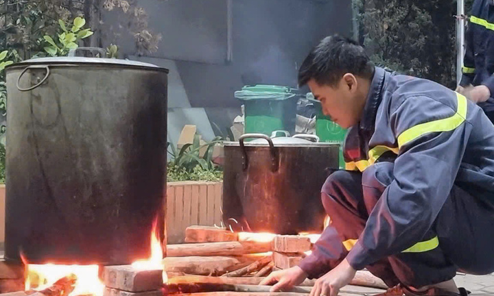 Đêm Giao thừa trong ca trực lửa của lính cứu hỏa