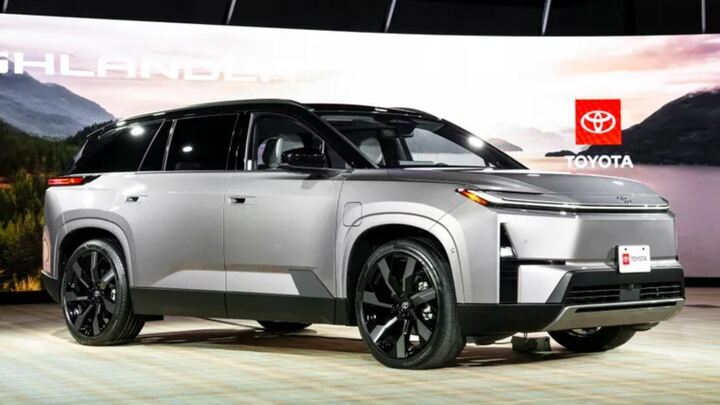 Toyota Highlander 2027 khai tử bản xăng