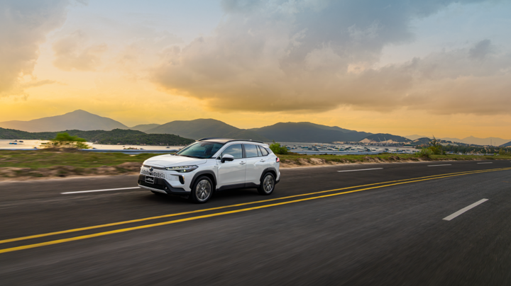 Toyota dẫn dắt cuộc chơi xe Hybrid Electric 2026