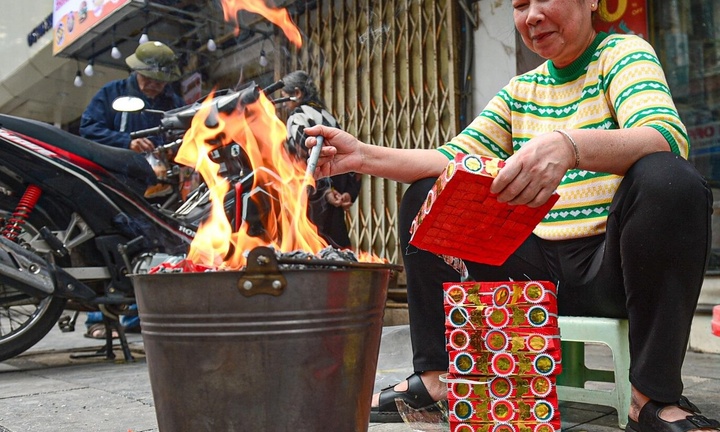 Tết Bính Ngọ 2026 cúng hóa vàng vào ngày nào?