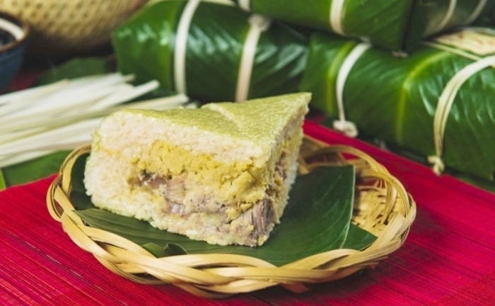 Một miếng bánh chưng bằng một bát cơm, ăn thế nào để Tết không tăng cân vù vù?
