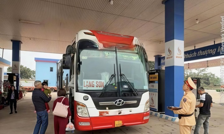 Bắc Ninh: Nhồi gấp đôi hành khách, tài xế và chủ xe bị phạt hơn 200 triệu đồng