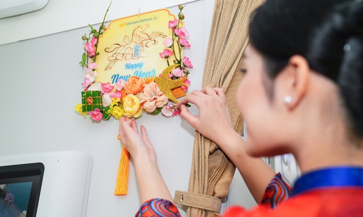 Mang không khí Tết trên từng chuyến bay