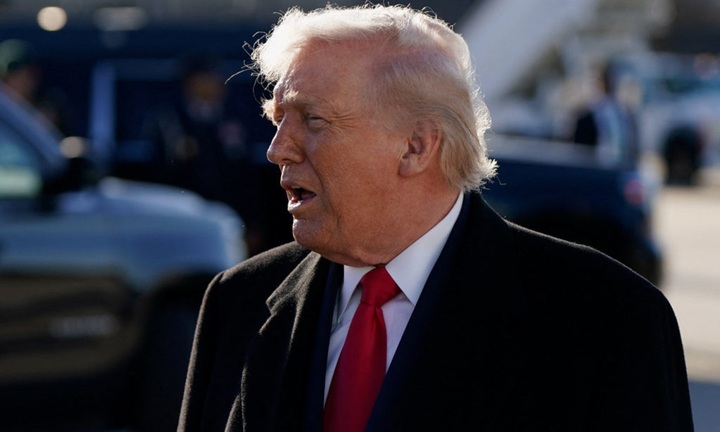 Tổng thống Trump chỉ trích Tòa án Tối cao, tuyên bố áp thêm thuế quan 10%