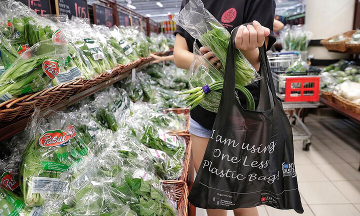 Hành trình giảm rác thải nhựa của người Việt: 'Tết xanh' không còn là khẩu hiệu