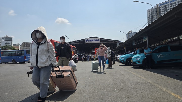 Cửa ngõ TP.HCM thông thoáng ngày mùng 6 Tết