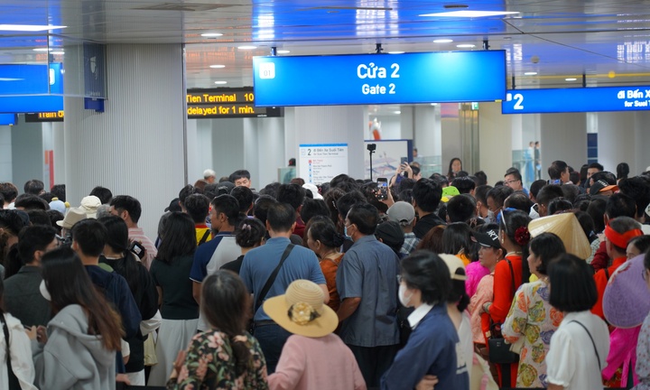 Metro số 1 Bến Thành - Suối Tiên phục vụ hơn 571.000 khách dịp Tết