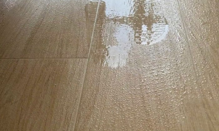 Mẹo xử lý sàn nhà bị nồm ẩm hiệu quả