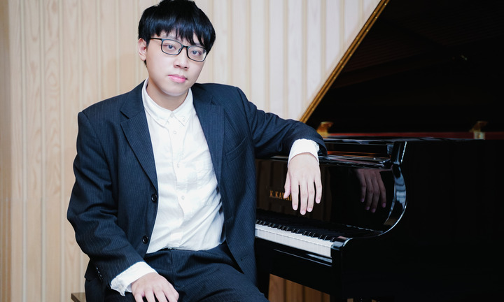 Nam sinh học cùng lúc 3 đại học, trúng tuyển Học viện Âm nhạc Hoàng gia Anh