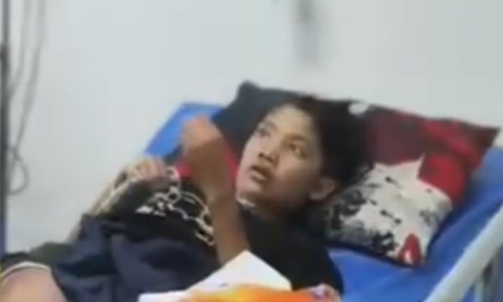 Bị mẹ kế ép uống nước sôi, cậu bé 12 tuổi chết thương tâm