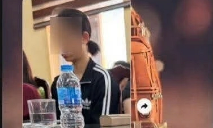 Xác minh thông tin giáo viên bắt học sinh tiểu học liếm đất