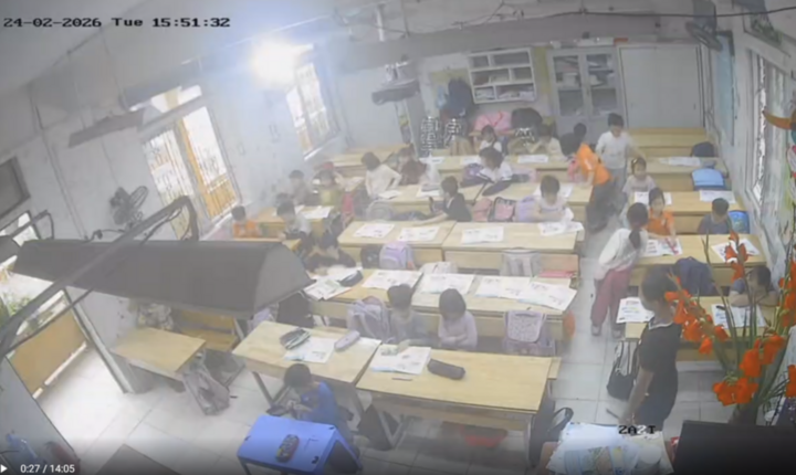 Tạm dừng giảng dạy với cô giáo bị tố bắt học sinh lớp 2 liếm đất