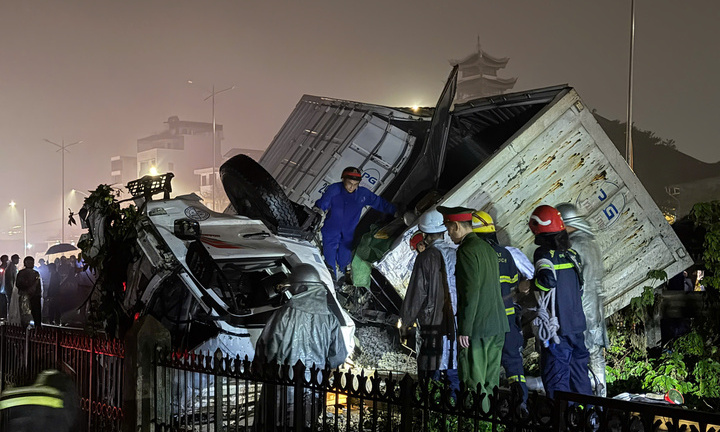 Sự thật sau những vụ tai nạn xe tải thảm khốc