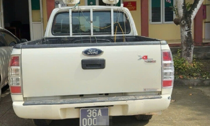 Xe biển xanh vi phạm, tài xế và đơn vị quản lý bị phạt gần 40 triệu đồng