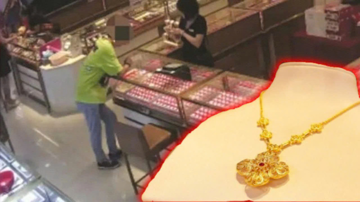 Mua vàng tiền tỷ 'nhanh như chớp', lộ diện đường dây rửa tiền quy mô lớn