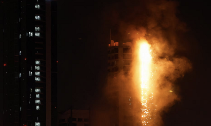 Iran phóng tên lửa đáp trả Mỹ - Israel, khách sạn hạng sang Dubai cháy lớn